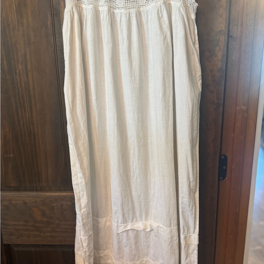 Vintage Handmade Women's White Linen Lace Trim Pajama Dress